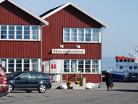 Havnekontoret ligger centralt på Gilleleje Havn